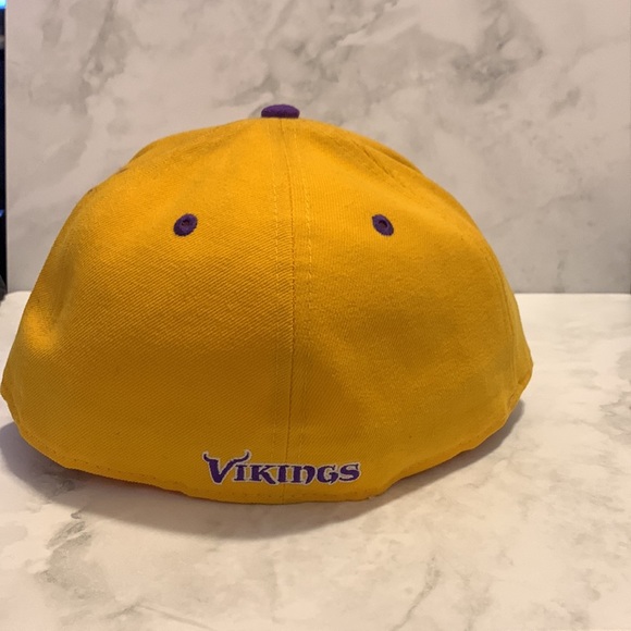 Vikings Fitted Cap - Picture 4 of 6